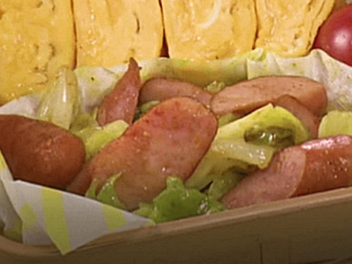 きょうの料理ビギナーズ ウインナーとキャベツのカレー炒め 基本をマスター おにぎり弁当 Daily Cookbook