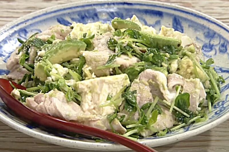 豚しゃぶ、豆腐、豆苗のアボカドナムル
